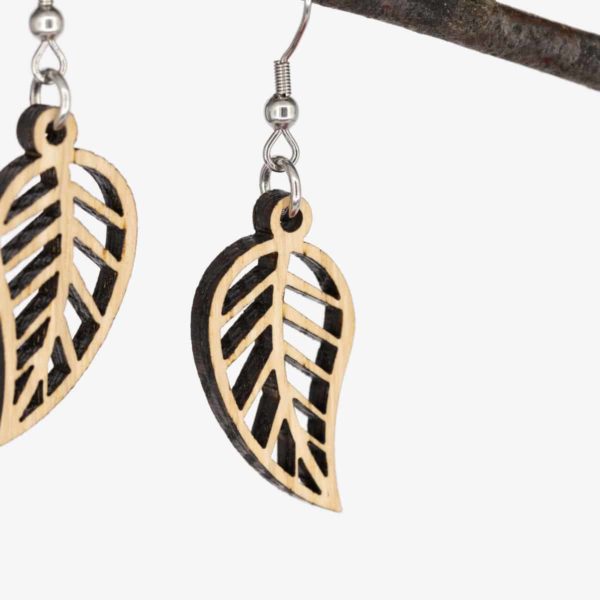 Boucles d'oreilles en bois de chêne, Feuille Simple – Image 6
