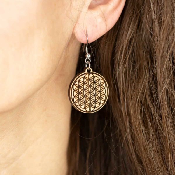 Boucles d'oreilles en bois de chêne, Fleur de Vie – Image 3