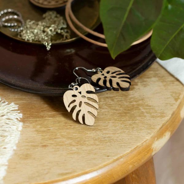 Boucles d'oreilles en bois  Monstera – Image 6