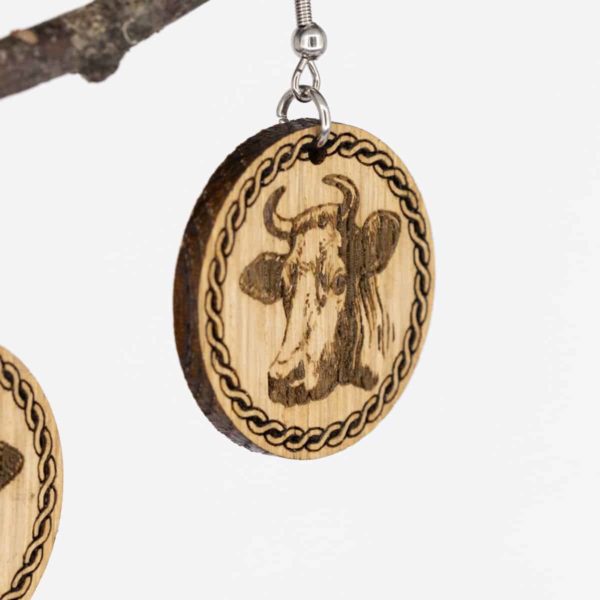 Boucles d'oreilles en bois de chêne, Vache – Image 4