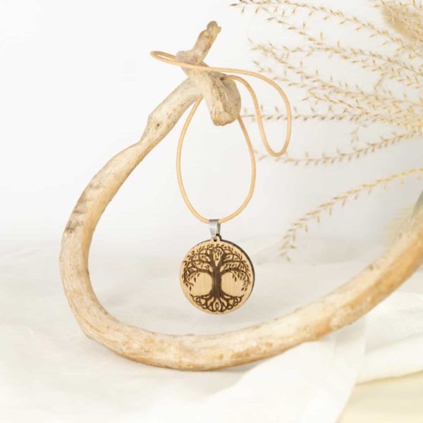 Pendentif en bois de chêne, Arbre de Vie