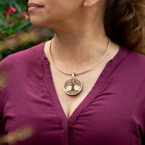 Pendentif en bois de chêne, Arbre de Vie – Image 2