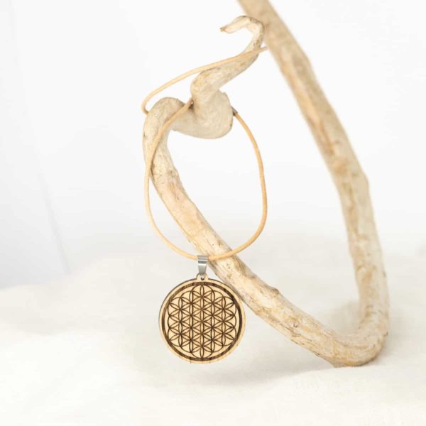 Pendentif en bois de chêne, Fleur de Vie – Image 6