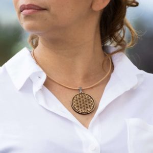 Pendentif en bois de chêne, Fleur de Vie