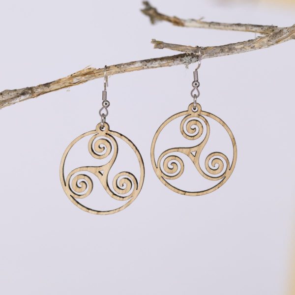 Boucles d'oreilles en bois de chêne, Triskele – Image 2