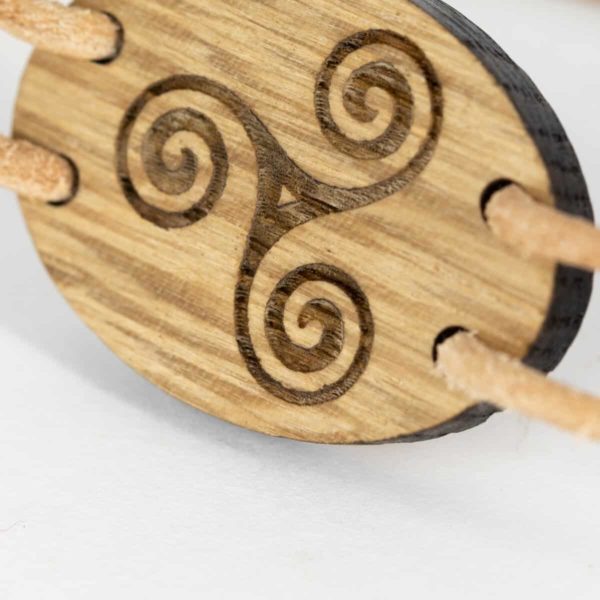 Bracelet en bois de chêne, Triskele – Image 5