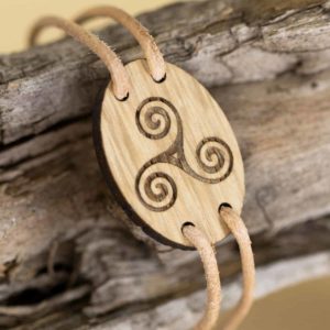 Bracelet en bois de chêne, Triskele