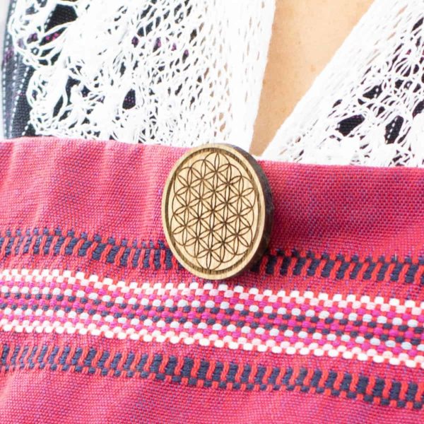 Broche en bois de chêne, Fleur de Vie – Image 2