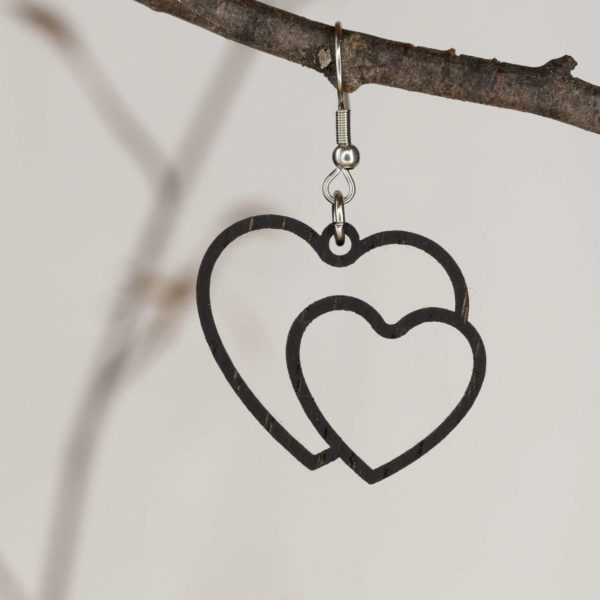 Boucles d'oreilles en bois de chêne ébonisées, Cœur Fusion – Image 2